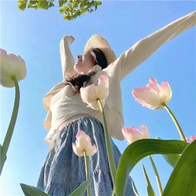 前妻重金求复合我却对钱不感兴趣